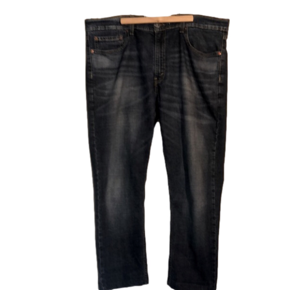 Levis Signature Attention bien regarder les photos et lire description